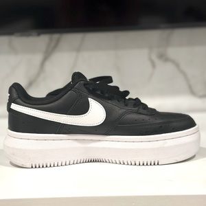 Court side platform Nike’s